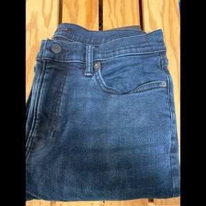 Lucky Brand 410 Athletic Fit Jean